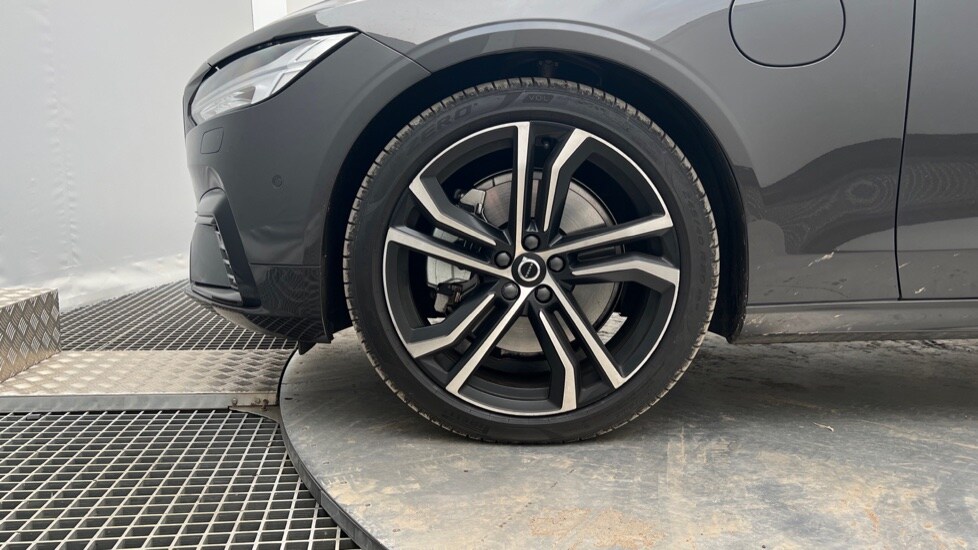 Used Volvo V90 2025 for sale - 75776072: Photo 24