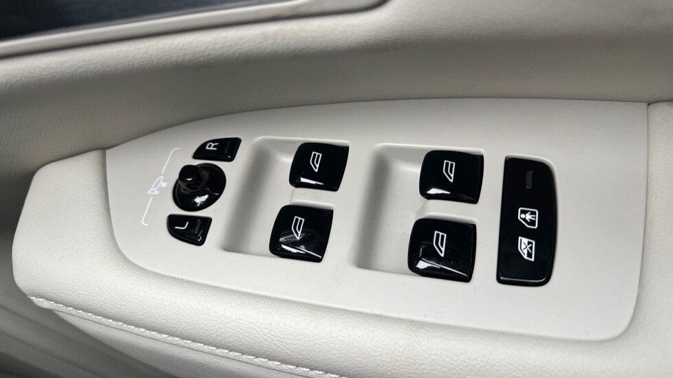 Used Volvo V90 2025 for sale - 75776072: Photo 30