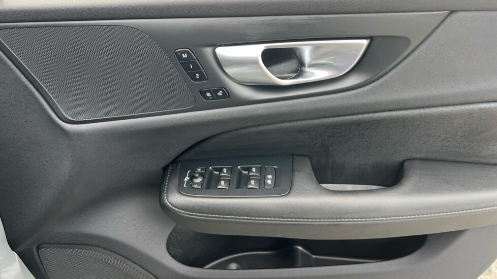 Used Volvo V60 2025 for sale - 76868968: Photo 15