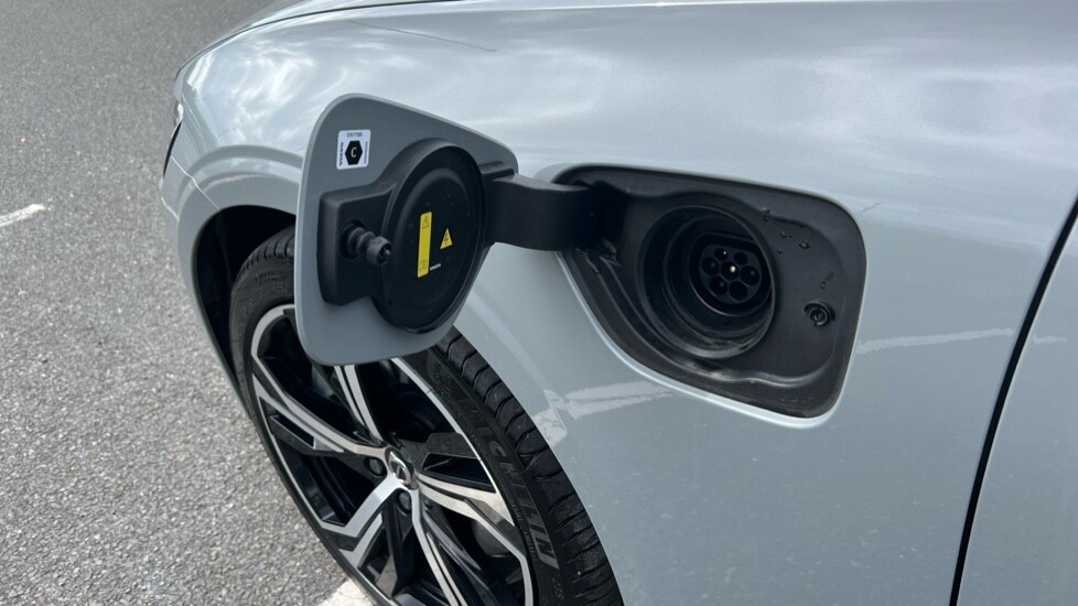 Used Volvo V60 2025 for sale - 76868968: Photo 58