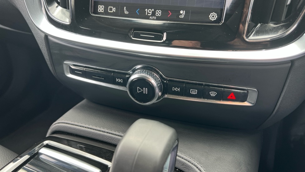 Used Volvo V60 2025 for sale - 76868968: Photo 68