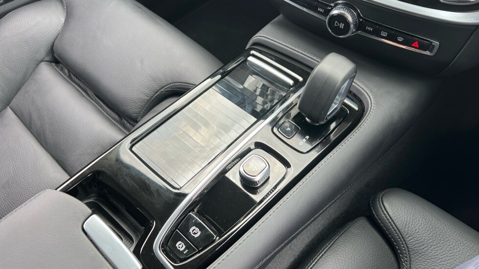 Used Volvo V60 2025 for sale - 76868968: Photo 69