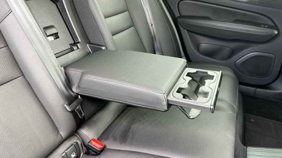 Used Volvo V60 2025 for sale - 76868968: Photo 76