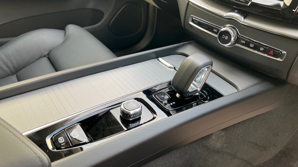 Used Volvo XC60 2025 for sale - 76999505: Photo 14