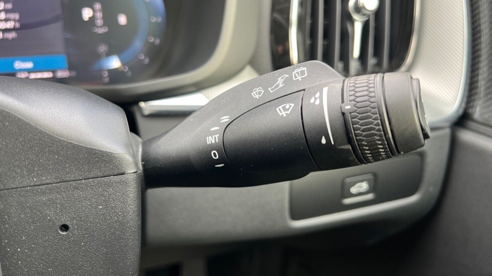 Used Volvo XC60 2025 for sale - 76999505: Photo 29