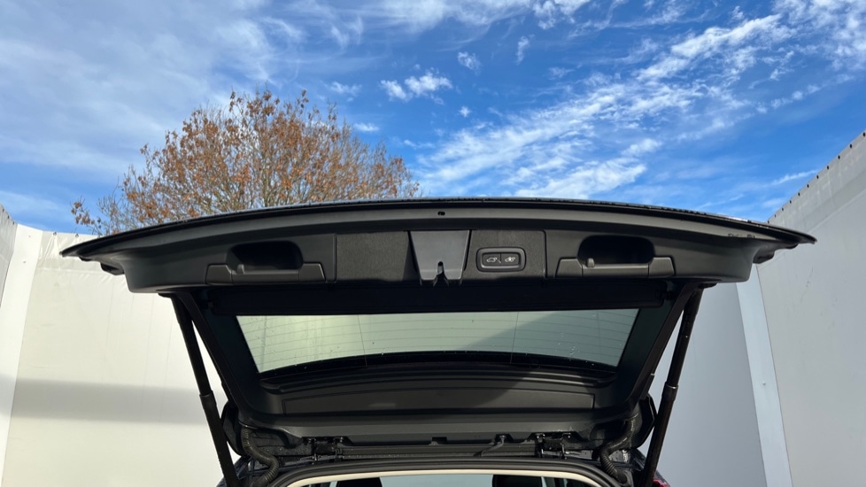 Used Volvo XC60 2025 for sale - 76999505: Photo 42