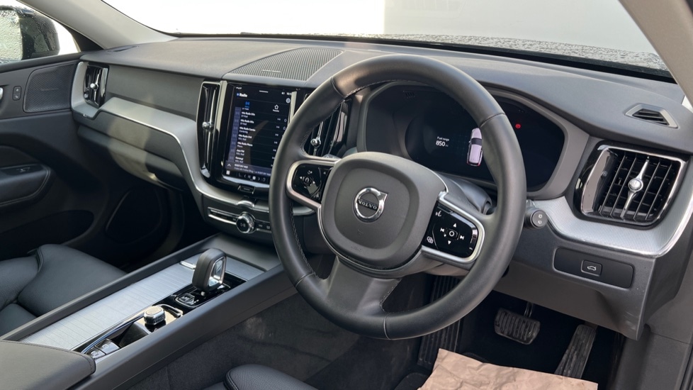 Used Volvo XC60 2025 for sale - 76999505: Photo 5