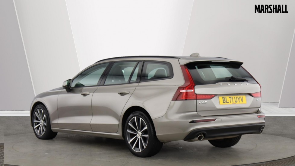 Used Volvo V60 2022 for sale - 76533912: Photo 3