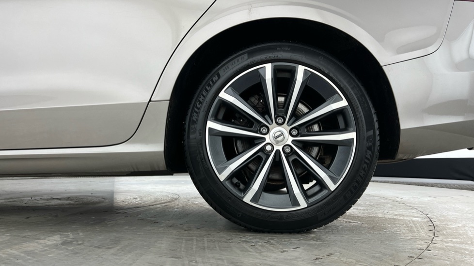 Used Volvo V60 2022 for sale - 76533912: Photo 4