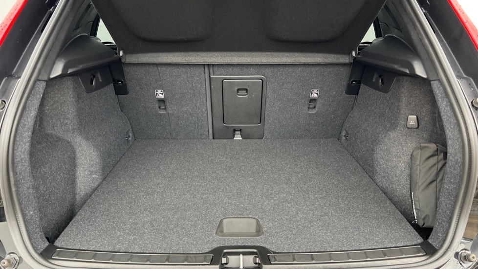 Used Volvo XC40 2024 for sale - 76870073: Photo 17