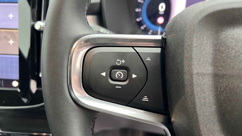 Used Volvo XC40 2024 for sale - 76870073: Photo 18