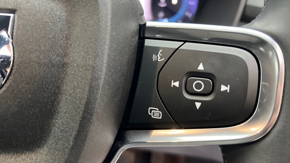 Used Volvo XC40 2024 for sale - 76870073: Photo 19