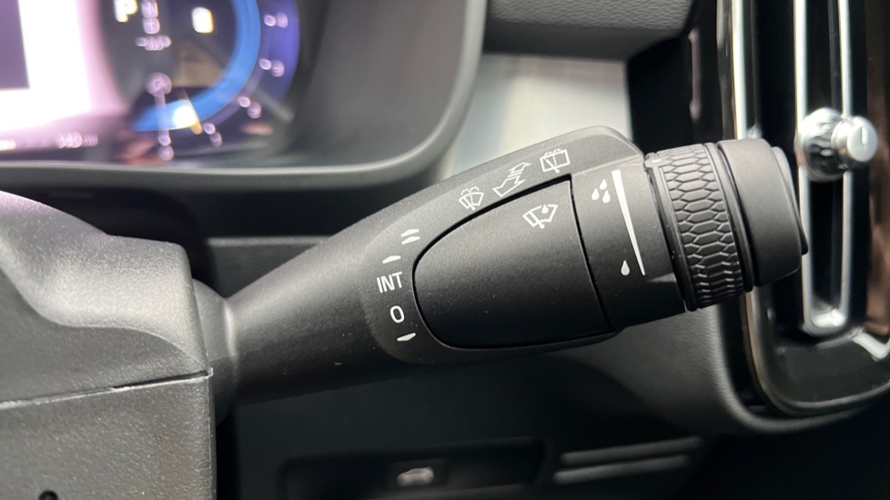 Used Volvo XC40 2024 for sale - 76870073: Photo 29