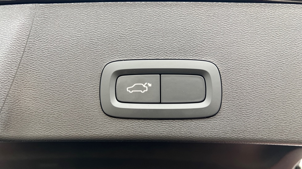 Used Volvo XC40 2024 for sale - 76870073: Photo 42