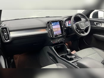 Used Volvo XC40 2024 for sale - 76870073: Photo
