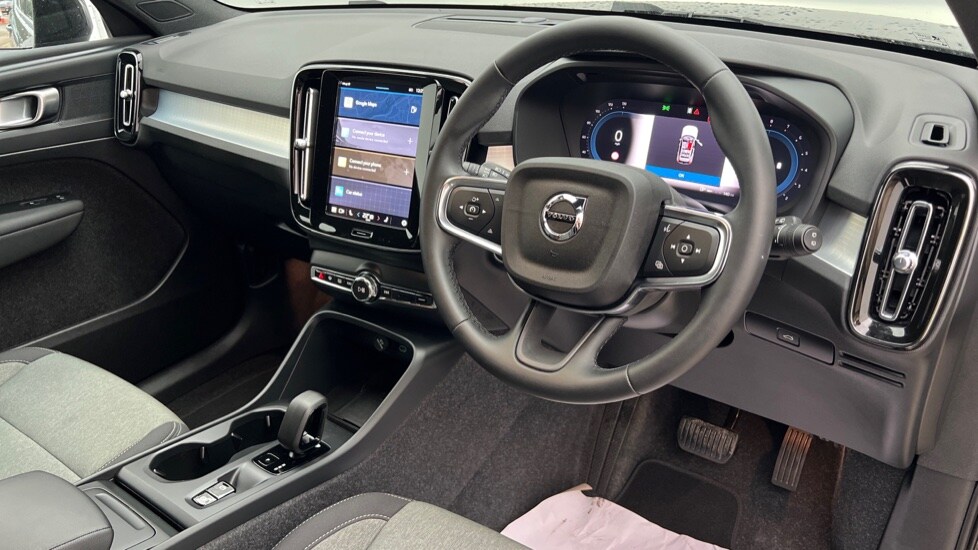 Used Volvo XC40 2024 for sale - 76870073: Photo 5