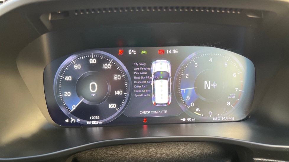 Used Volvo XC40 2021 for sale - 76872171: Photo 11