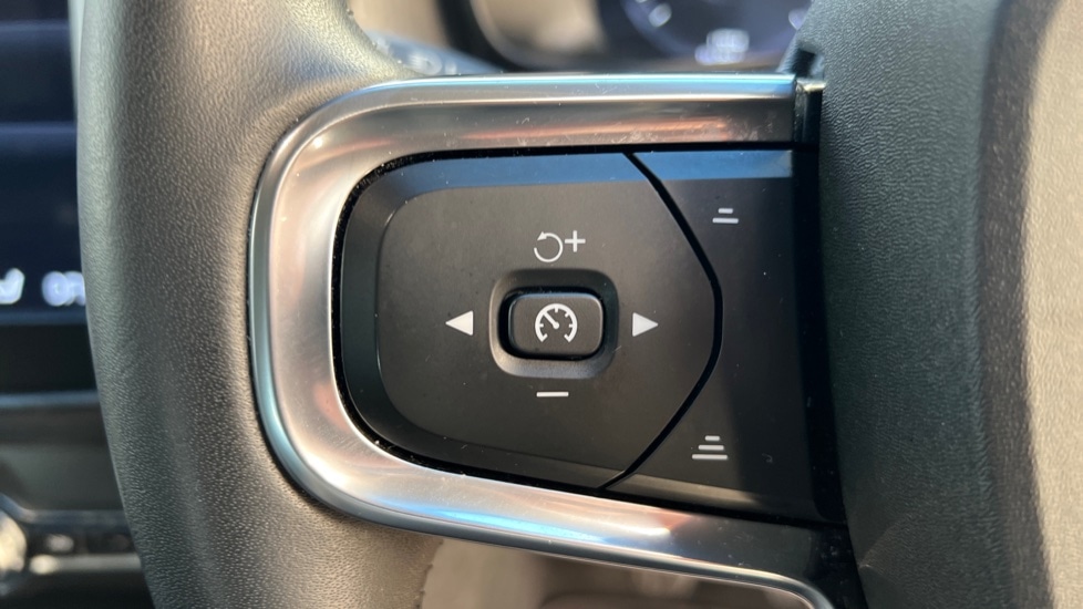 Used Volvo XC40 2021 for sale - 76872171: Photo 18