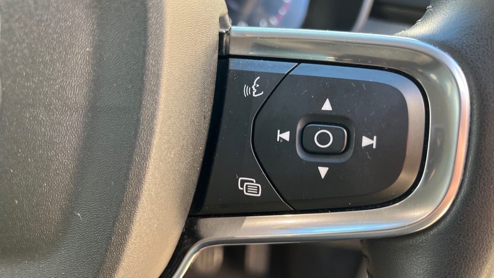 Used Volvo XC40 2021 for sale - 76872171: Photo 19