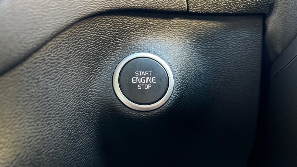 Used Volvo XC40 2021 for sale - 76872171: Photo 27