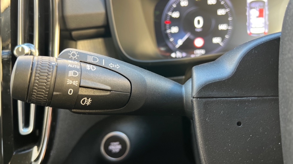 Used Volvo XC40 2021 for sale - 76872171: Photo 28