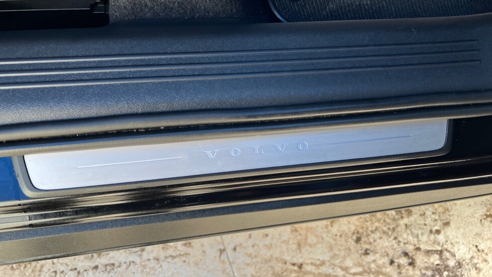 Used Volvo XC40 2021 for sale - 76872171: Photo 39