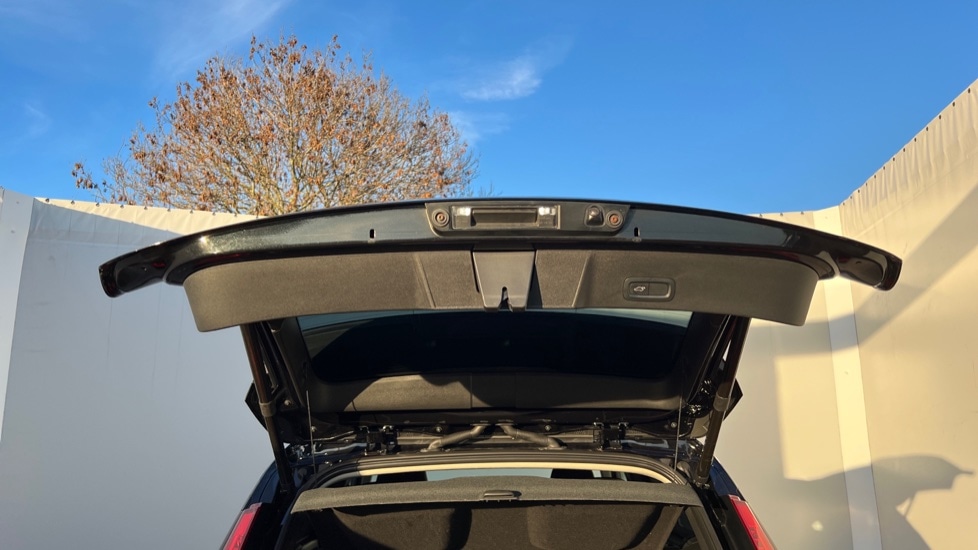 Used Volvo XC40 2021 for sale - 76872171: Photo 41