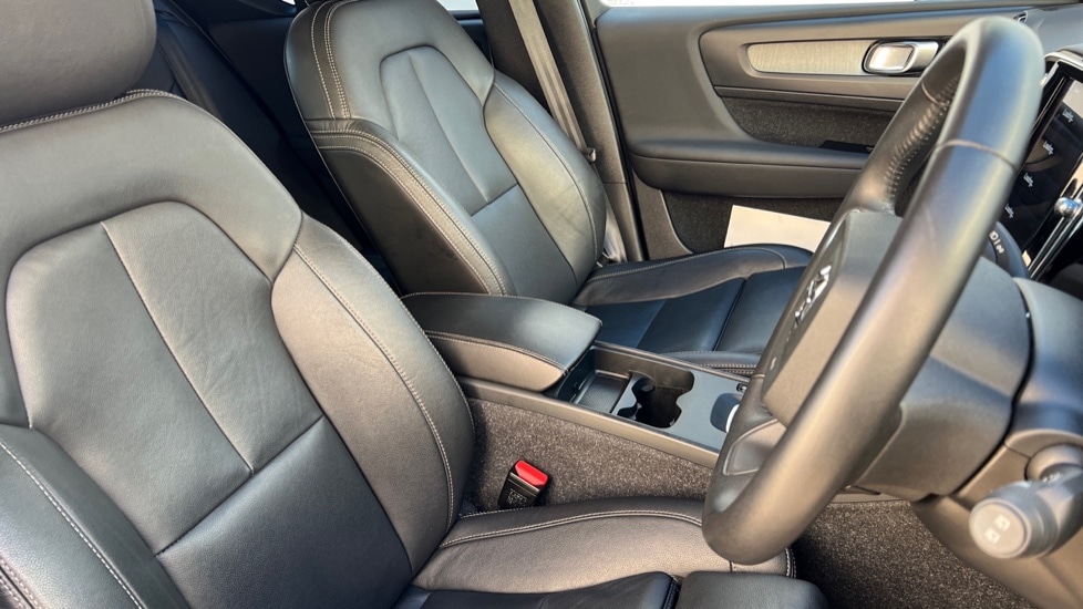 Used Volvo XC40 2021 for sale - 76872171: Photo 9