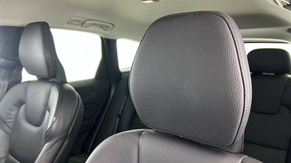 Used Volvo XC60 2022 for sale - 76533722: Photo 11