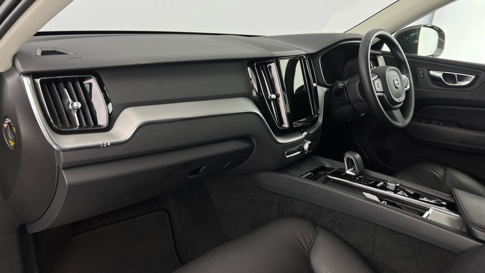Used Volvo XC60 2022 for sale - 76533722: Photo 6
