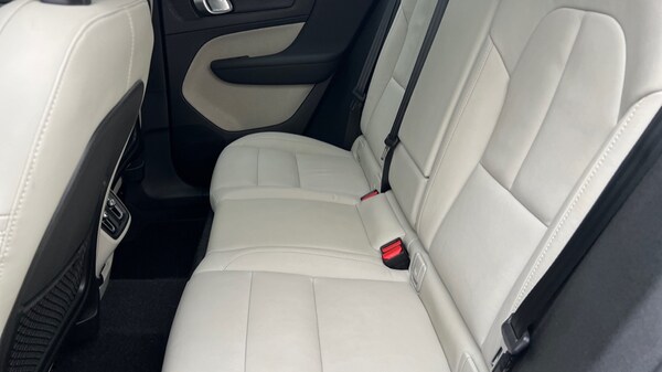 Used Volvo XC40 2024 for sale - 76297339: Photo 10