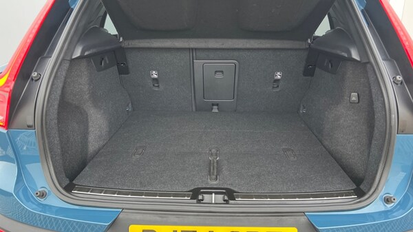 Used Volvo XC40 2024 for sale - 76297339: Photo 17