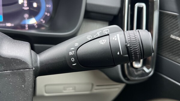 Used Volvo XC40 2024 for sale - 76297339: Photo 29