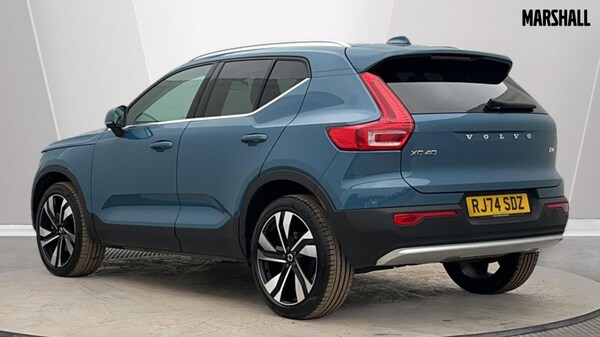 Used Volvo XC40 2024 for sale - 76297339: Photo 2