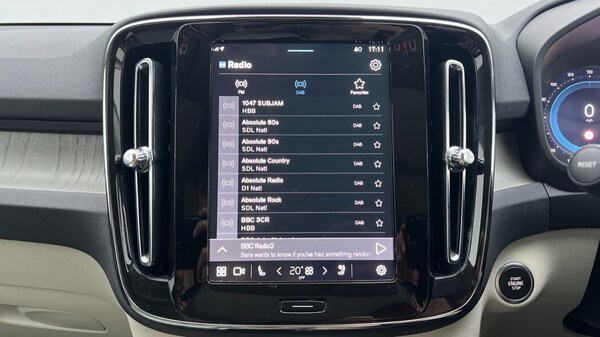 Used Volvo XC40 2024 for sale - 76297339: Photo 32
