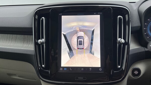 Used Volvo XC40 2024 for sale - 76297339: Photo 34