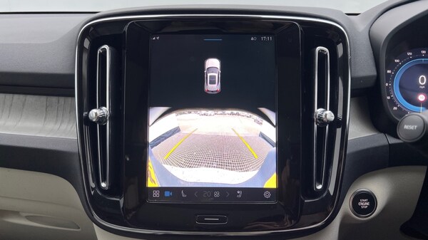 Used Volvo XC40 2024 for sale - 76297339: Photo 35