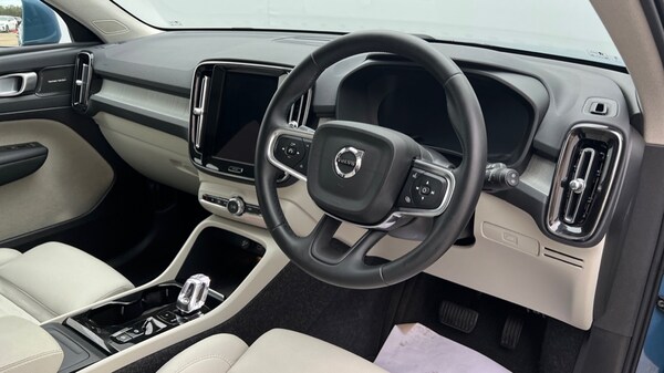 Used Volvo XC40 2024 for sale - 76297339: Photo 5