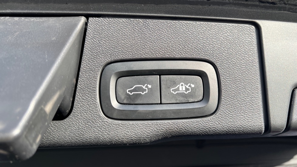 Used Volvo XC60 2019 for sale - 76826650: Photo 44