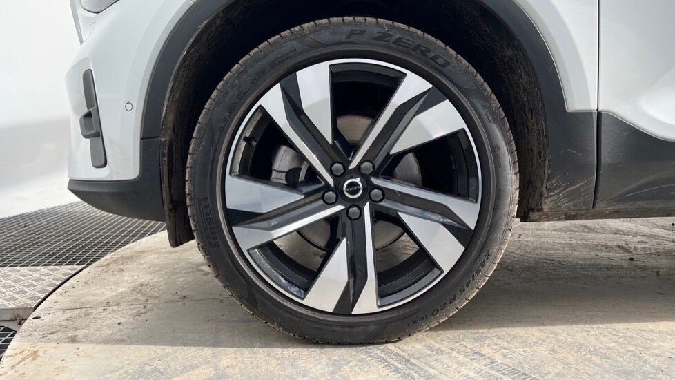 Used Volvo XC40 2025 for sale - 76361793: Photo 24