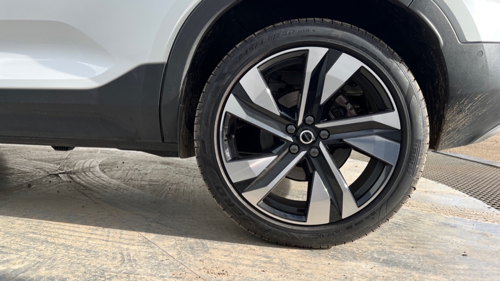 Used Volvo XC40 2025 for sale - 76361793: Photo 26