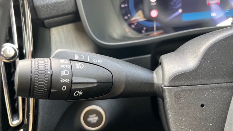 Used Volvo XC40 2025 for sale - 76361793: Photo 28