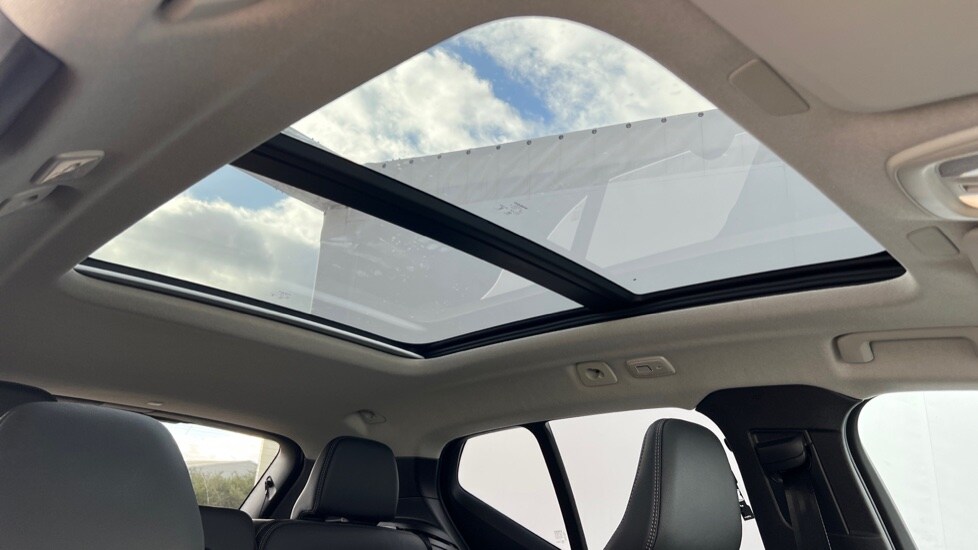 Used Volvo XC40 2025 for sale - 76361793: Photo 40