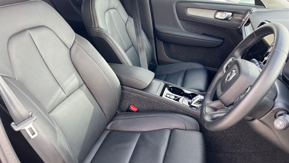 Used Volvo XC40 2025 for sale - 76361793: Photo 9