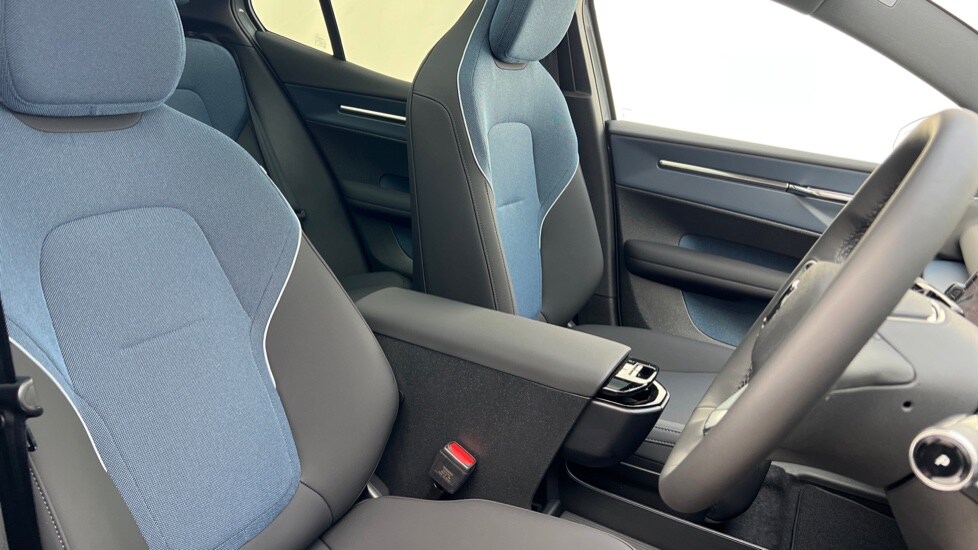 Used Volvo EX30 2025 for sale - 76168735: Photo 9