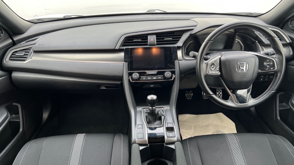 Used Honda Civic 2018 for sale - 76873632: Photo 11