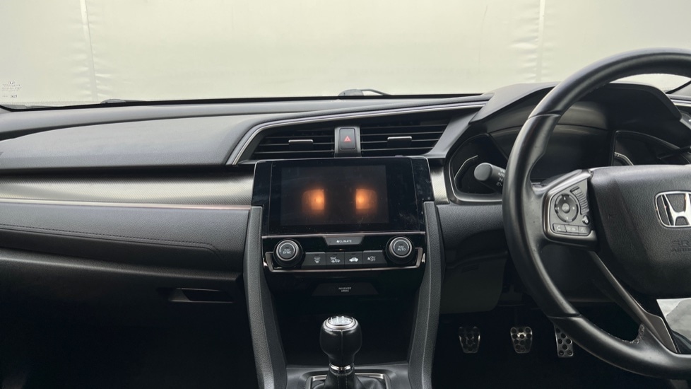 Used Honda Civic 2018 for sale - 76873632: Photo 12