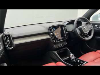 Used Volvo XC40 2021 for sale - 74747765: Photo