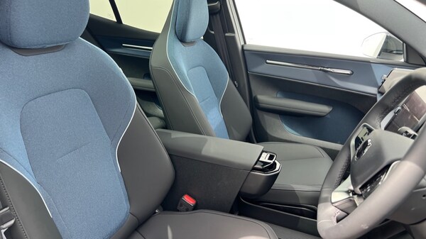 Used Volvo EX30 2025 for sale - 75160021: Photo 9