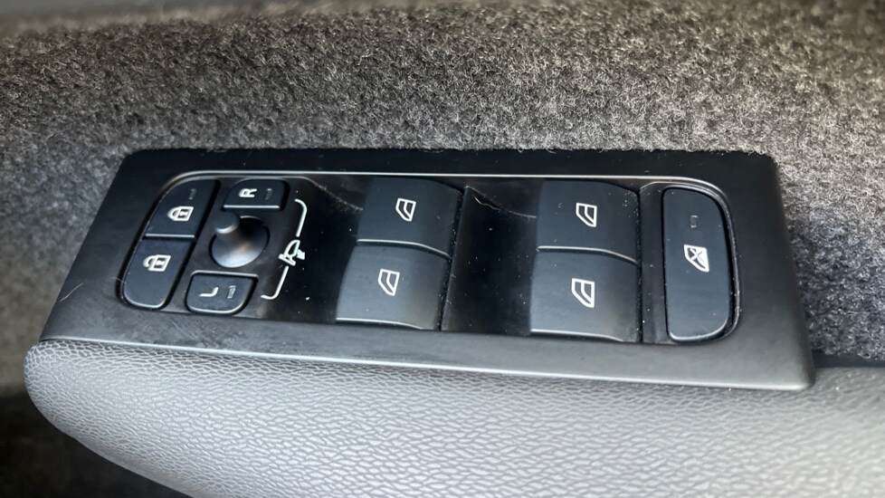 Used Volvo XC40 2022 for sale - 76567988: Photo 31